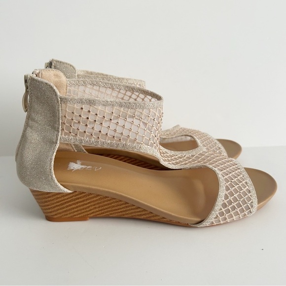 Chic Cream Open-Toe Sandals - Picture 6 of 10